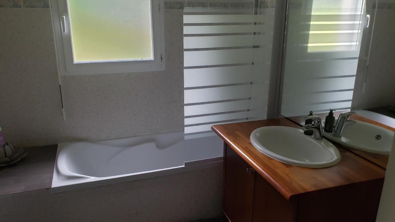 Le Calme Bed & Breakfast Plesse Luaran gambar